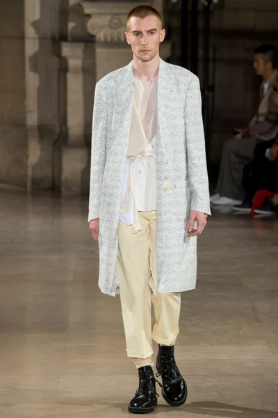 Look 8